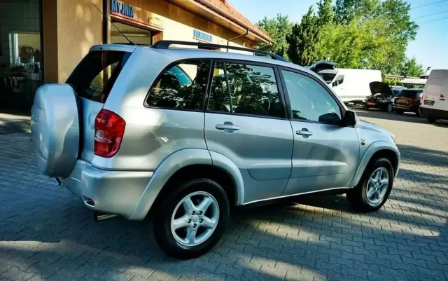 TOYOTA RAV4 2.0 D-4D 4x4