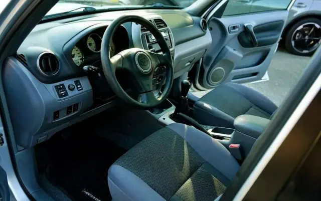 TOYOTA RAV4 2.0 D-4D 4x4