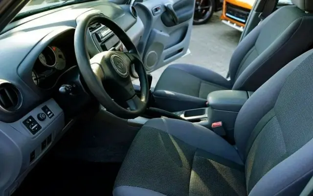 TOYOTA RAV4 2.0 D-4D 4x4