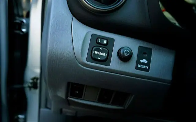 TOYOTA RAV4 2.0 D-4D 4x4