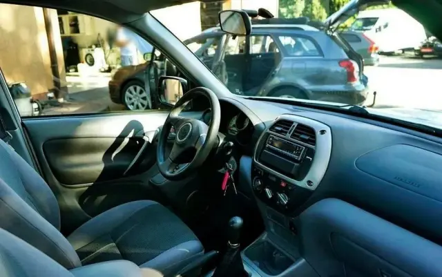 TOYOTA RAV4 2.0 D-4D 4x4