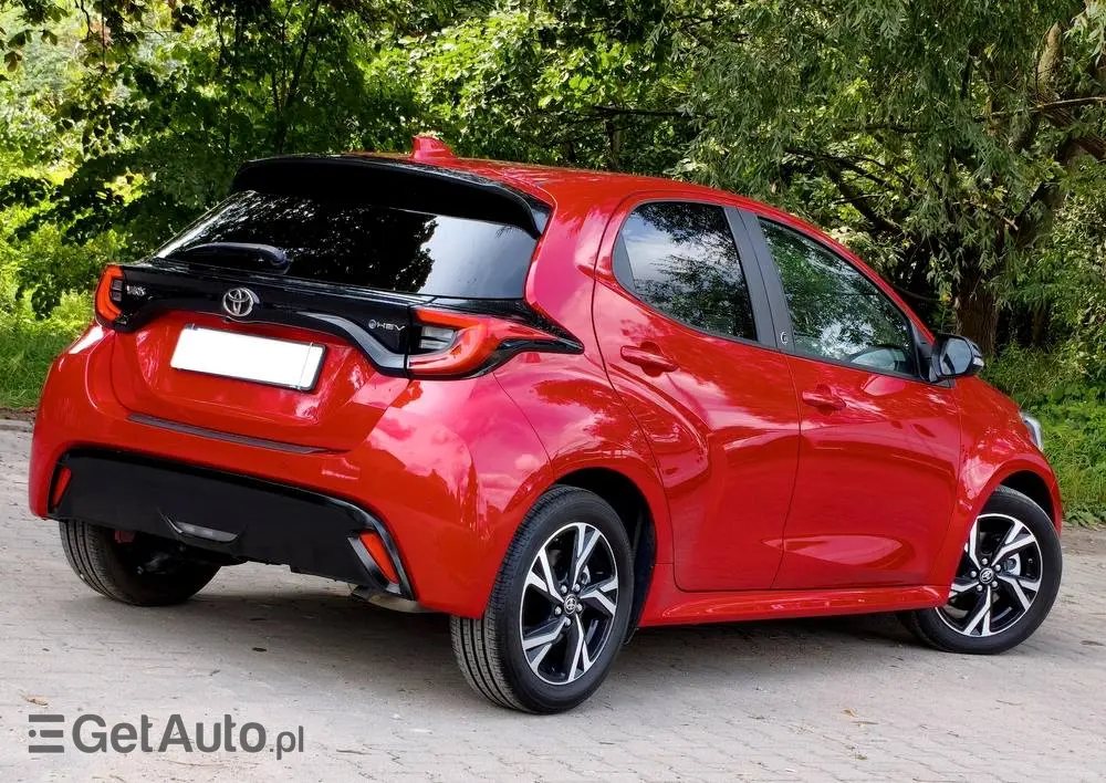TOYOTA Yaris Hybrid 1.5 Premiere Edition