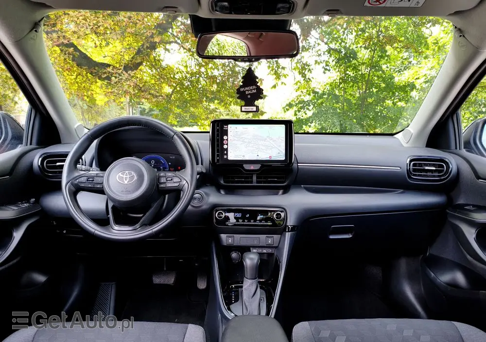 TOYOTA Yaris Hybrid 1.5 Premiere Edition