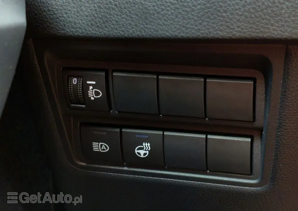 TOYOTA Yaris Hybrid 1.5 Premiere Edition