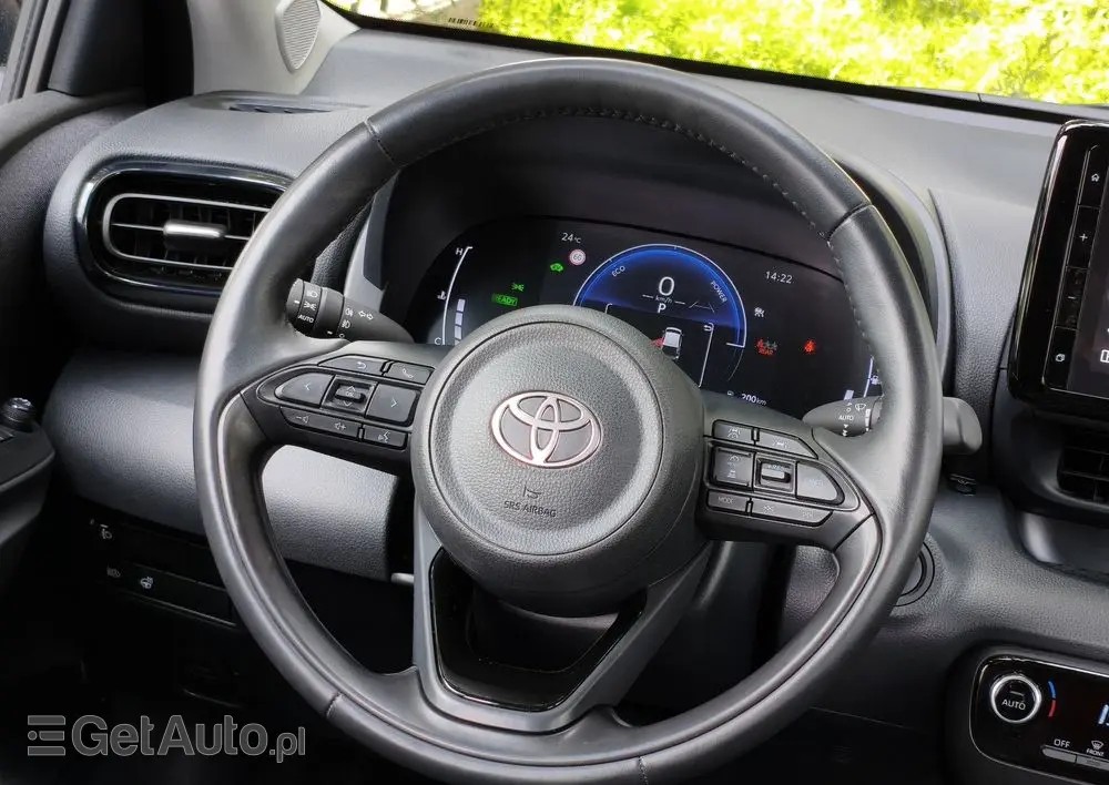 TOYOTA Yaris Hybrid 1.5 Premiere Edition