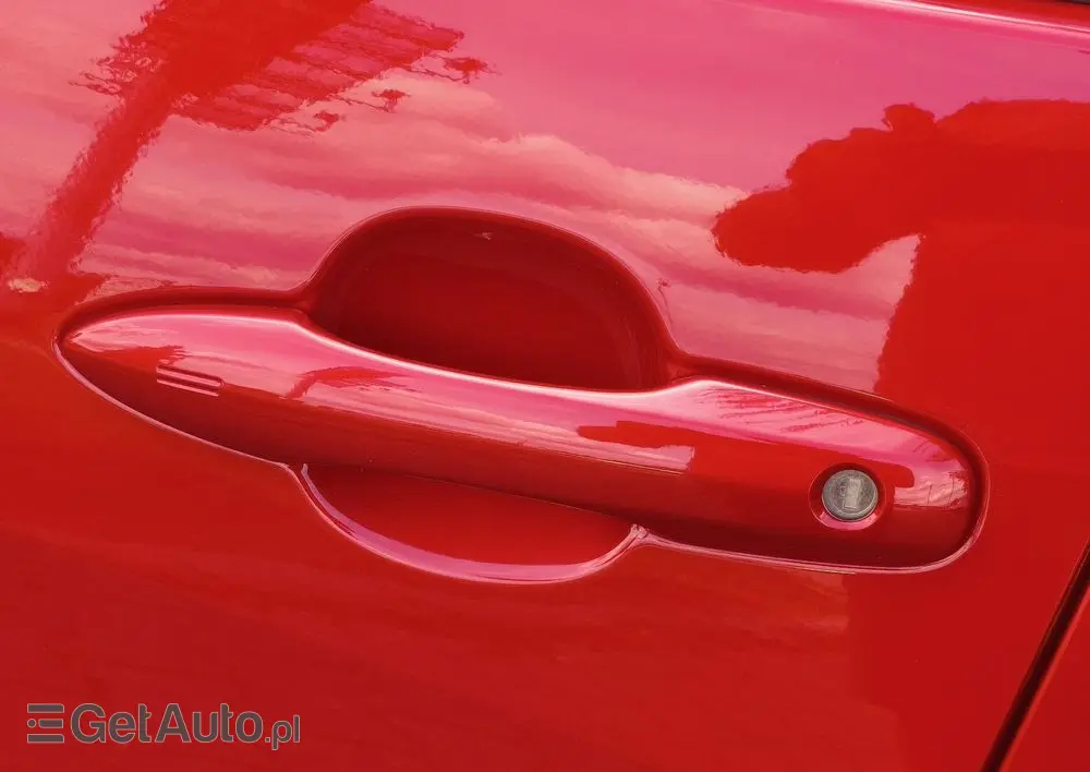 TOYOTA Yaris Hybrid 1.5 Premiere Edition