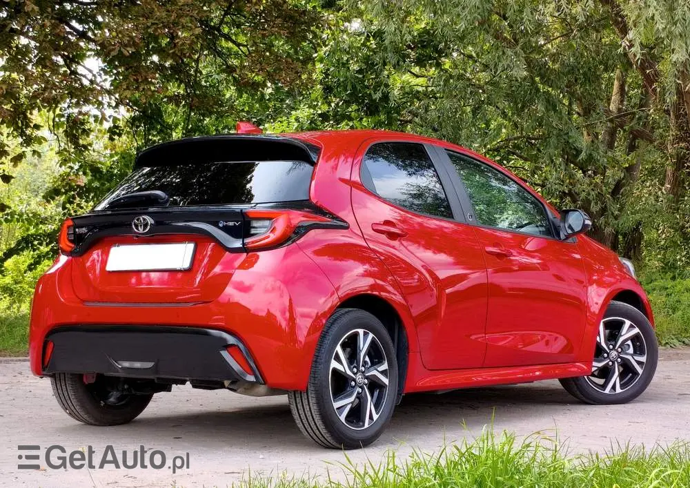 TOYOTA Yaris Hybrid 1.5 Premiere Edition