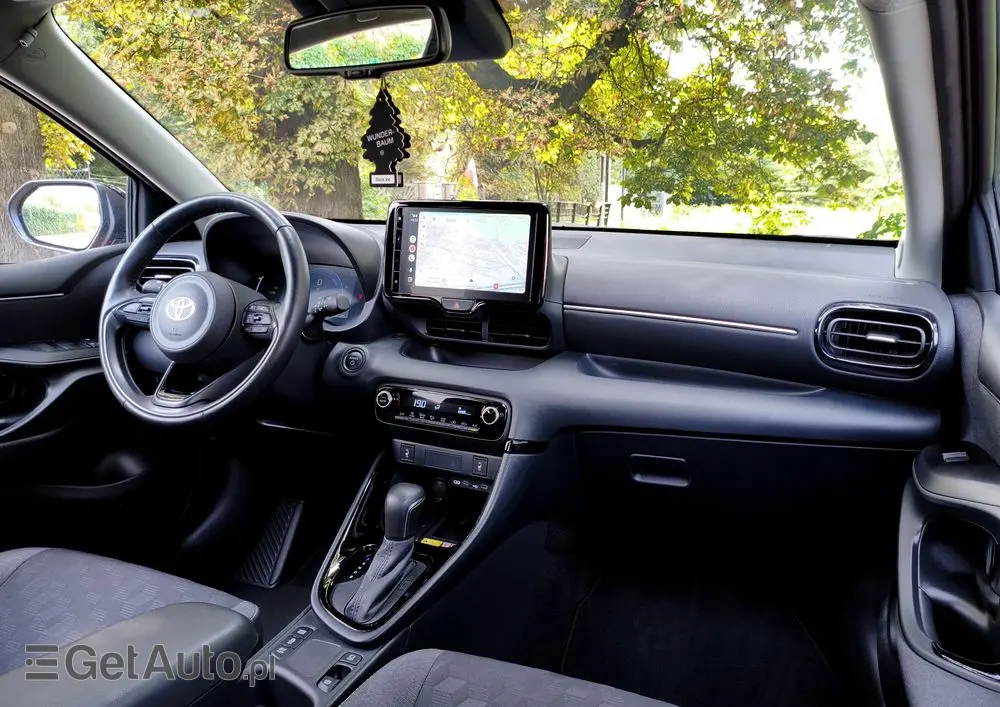 TOYOTA Yaris Hybrid 1.5 Premiere Edition