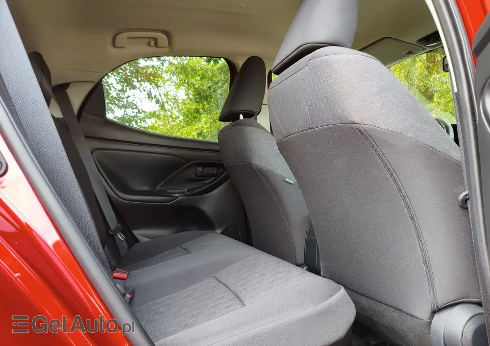 TOYOTA Yaris Hybrid 1.5 Premiere Edition