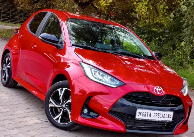 TOYOTA Yaris Hybrid 1.5 Premiere Edition