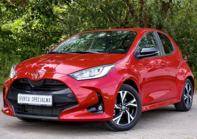 TOYOTA Yaris Hybrid 1.5 Premiere Edition
