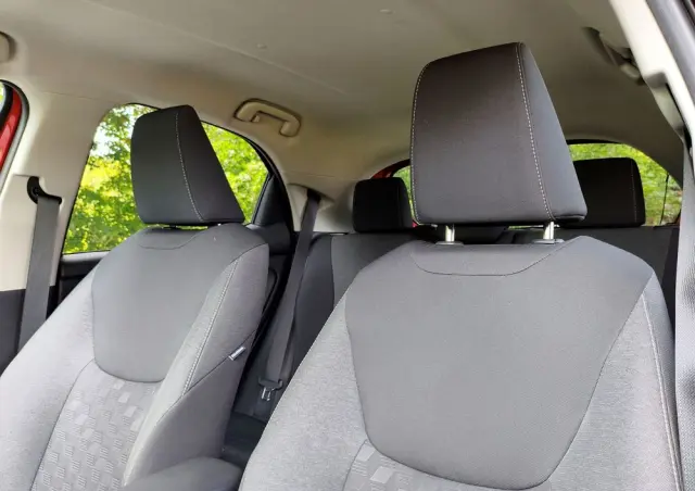 TOYOTA Yaris Hybrid 1.5 Premiere Edition