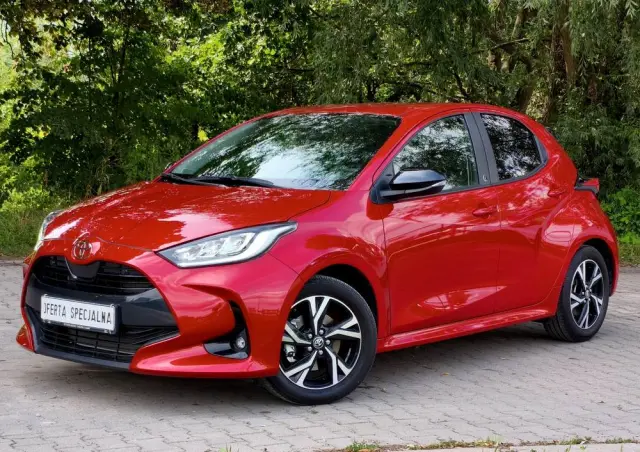 TOYOTA Yaris Hybrid 1.5 Premiere Edition