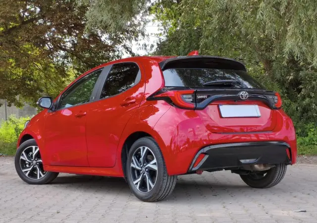 TOYOTA Yaris Hybrid 1.5 Premiere Edition