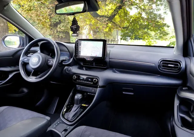 TOYOTA Yaris Hybrid 1.5 Premiere Edition