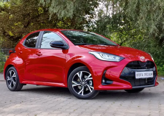 TOYOTA Yaris Hybrid 1.5 Premiere Edition