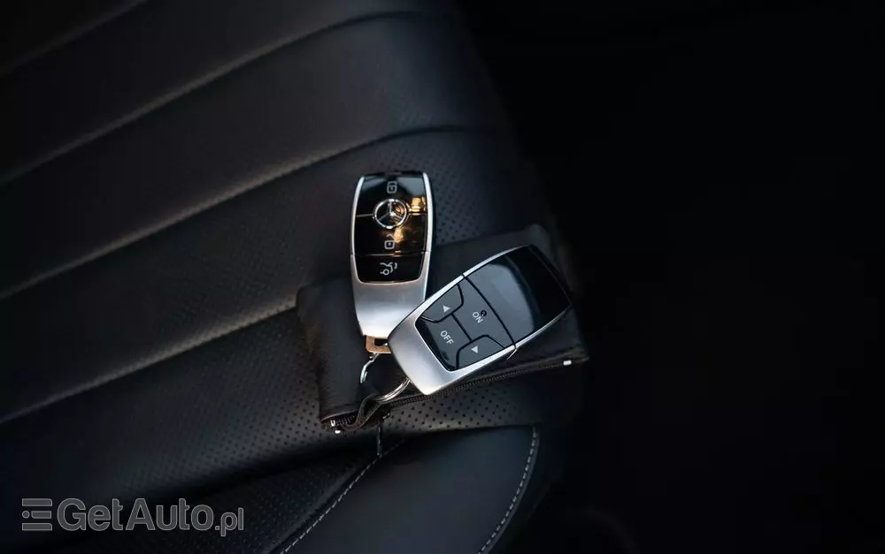 MERCEDES-BENZ Klasa E 400 d 4-Matic AMG