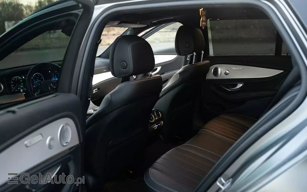 MERCEDES-BENZ Klasa E 400 d 4-Matic AMG