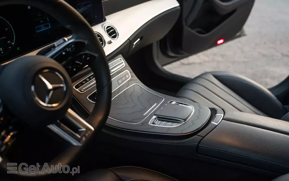 MERCEDES-BENZ Klasa E 400 d 4-Matic AMG
