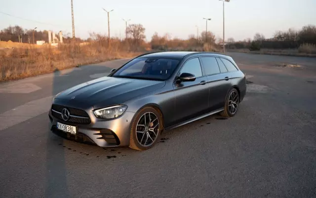 MERCEDES-BENZ Klasa E 400 d 4-Matic AMG