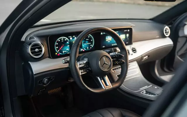 MERCEDES-BENZ Klasa E 400 d 4-Matic AMG