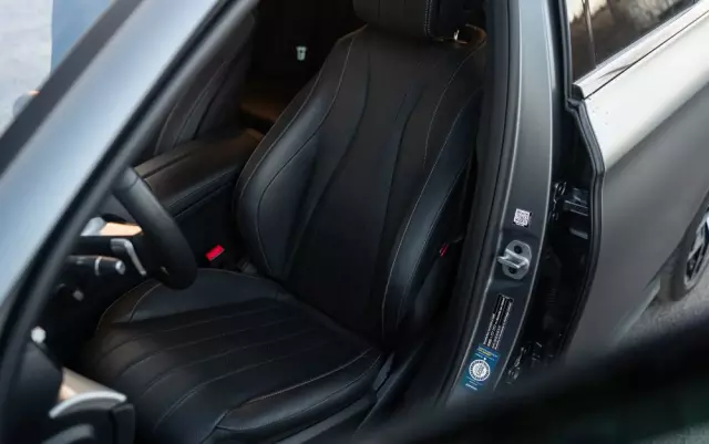 MERCEDES-BENZ Klasa E 400 d 4-Matic AMG