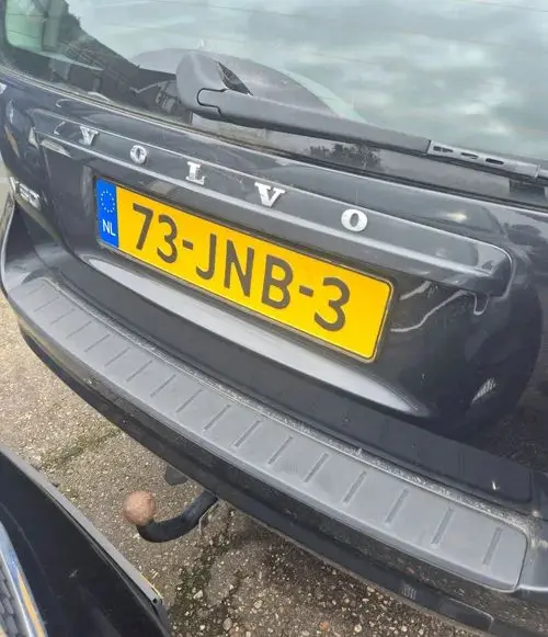 VOLVO V50 