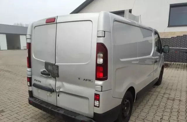 RENAULT Trafic 