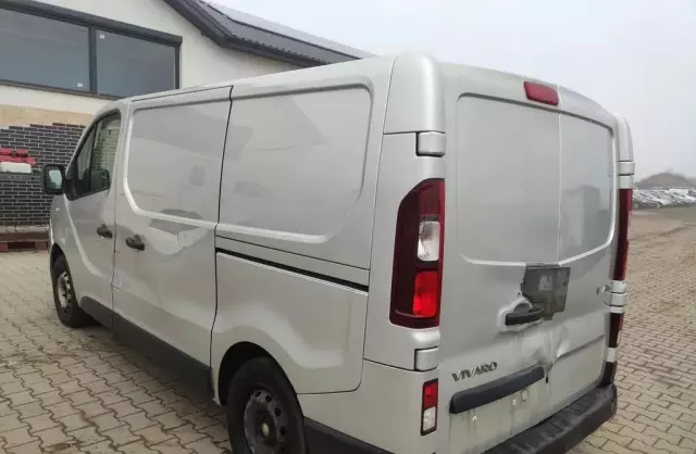 RENAULT Trafic 