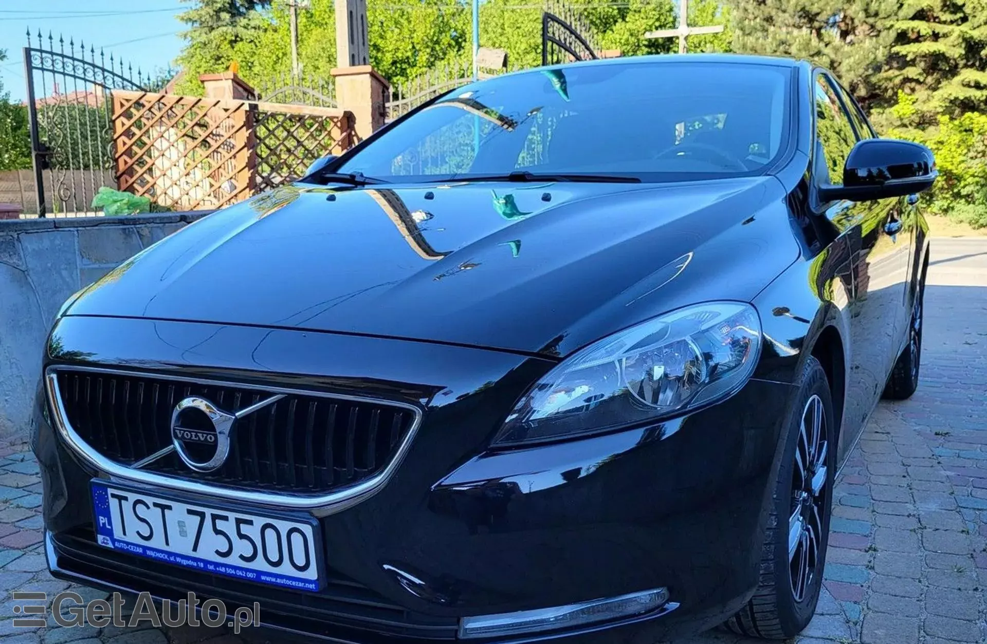 VOLVO V40 