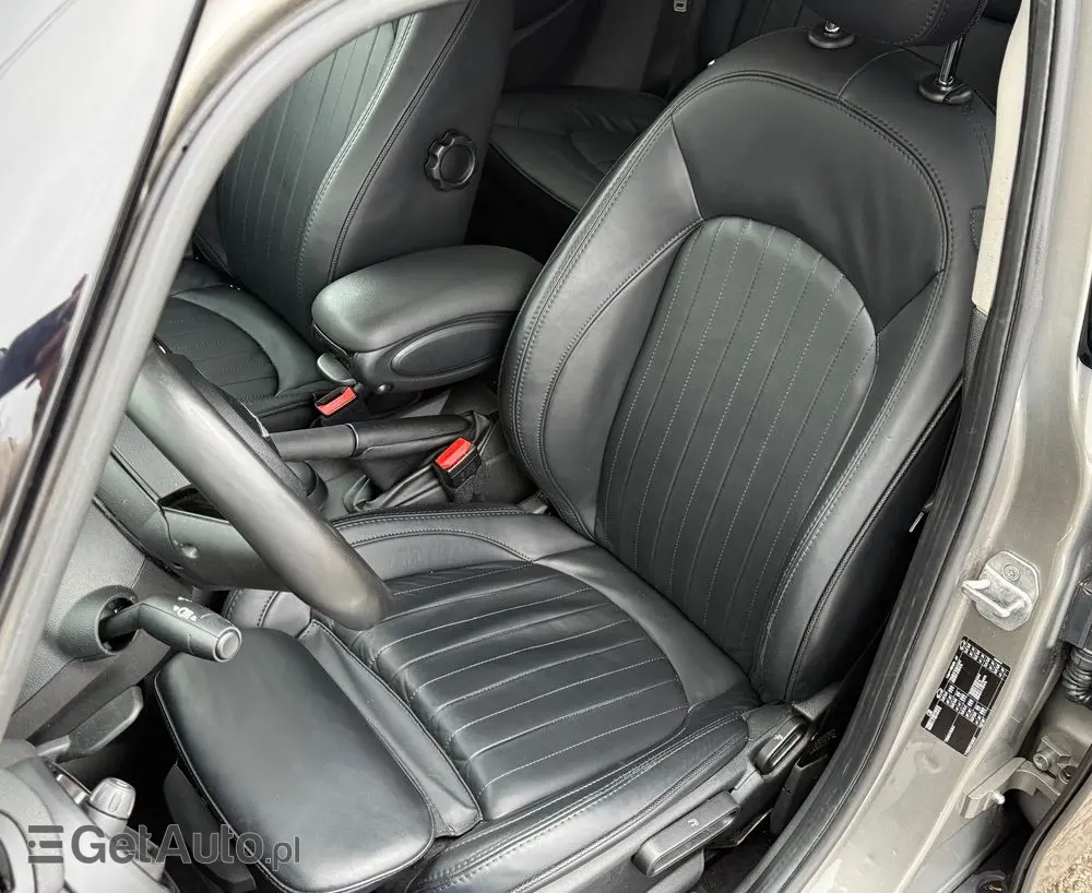 MINI Cooper John Works Trim