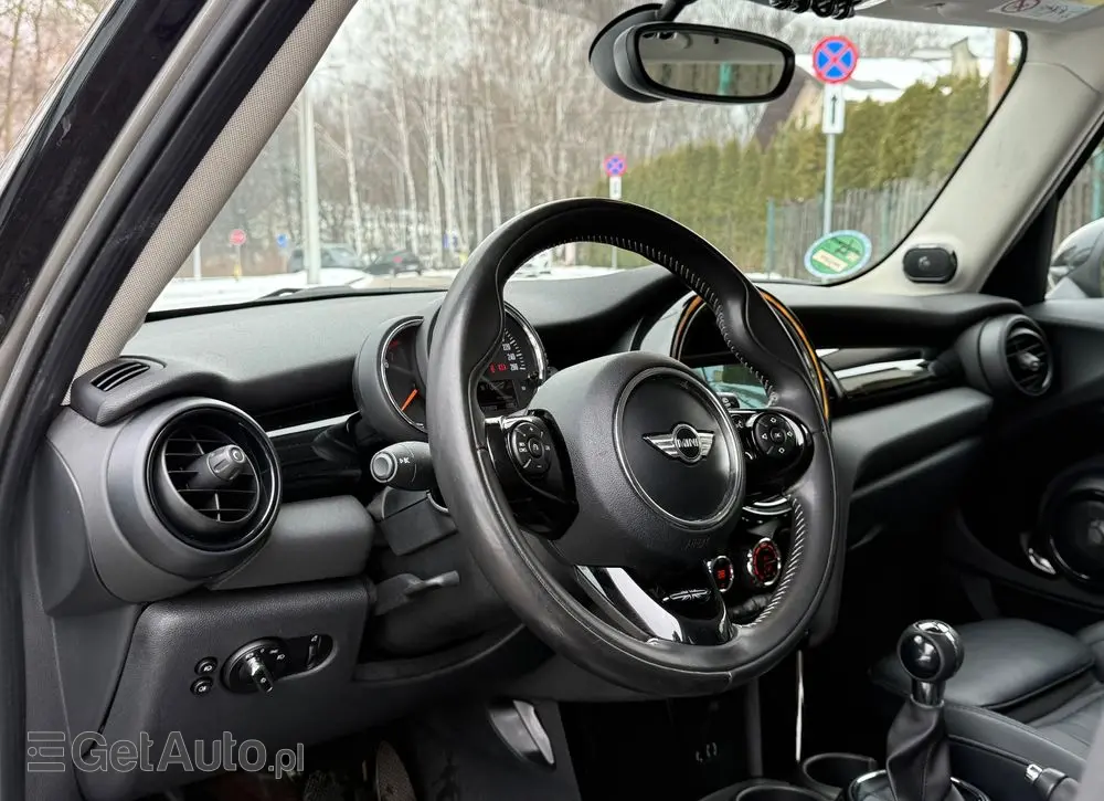 MINI Cooper John Works Trim