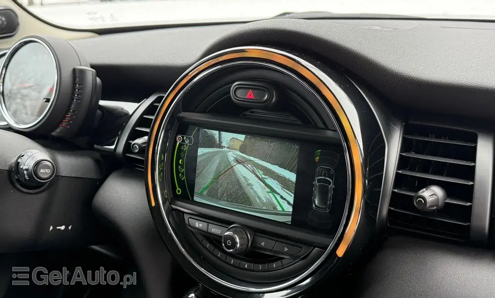 MINI Cooper John Works Trim