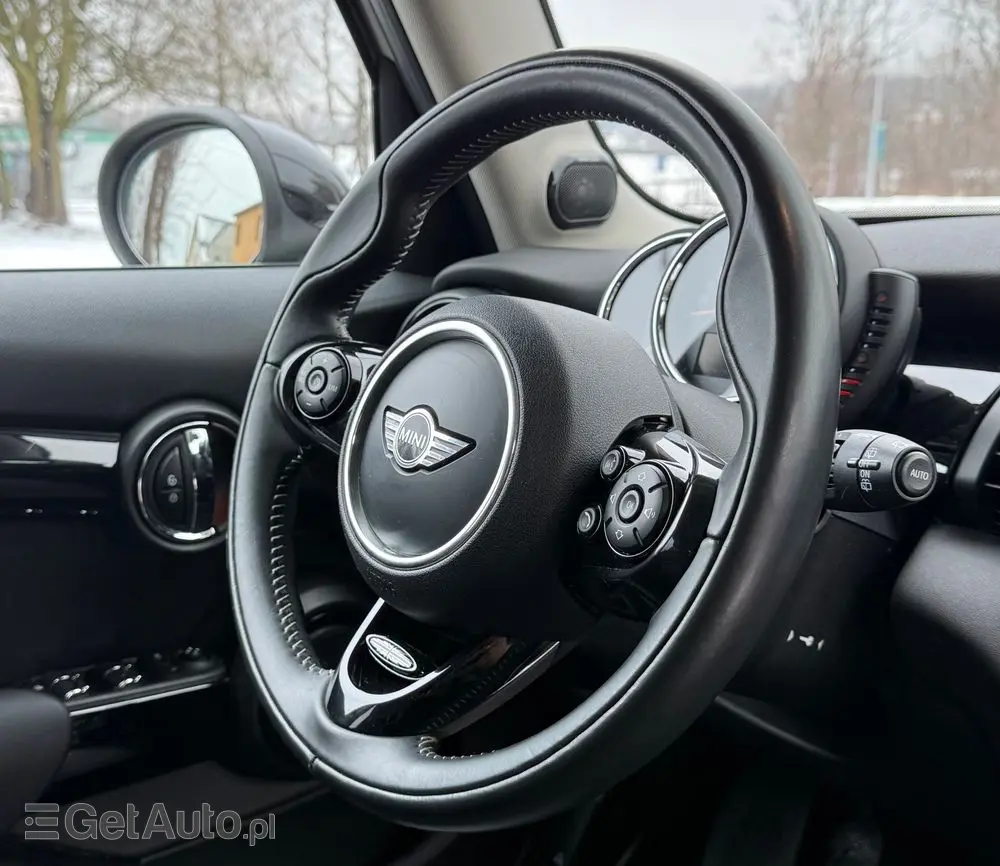 MINI Cooper John Works Trim