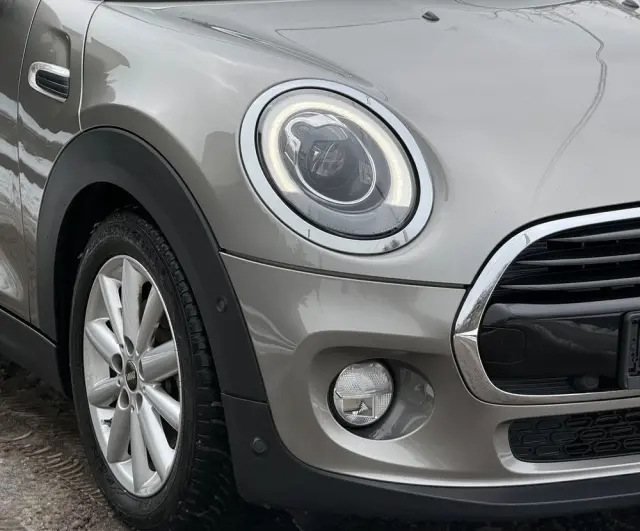 MINI Cooper John Works Trim