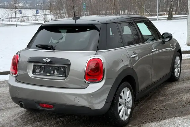 MINI Cooper John Works Trim