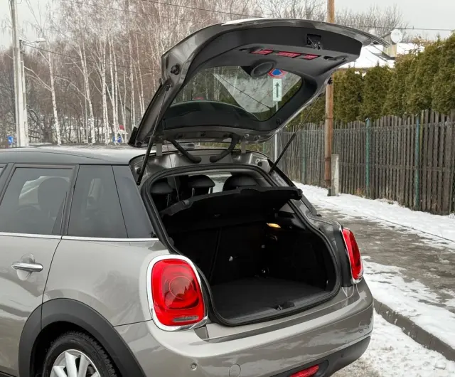 MINI Cooper John Works Trim