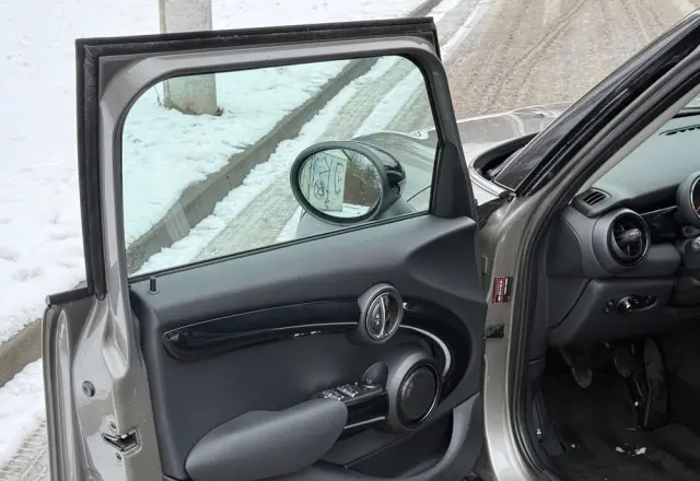 MINI Cooper John Works Trim