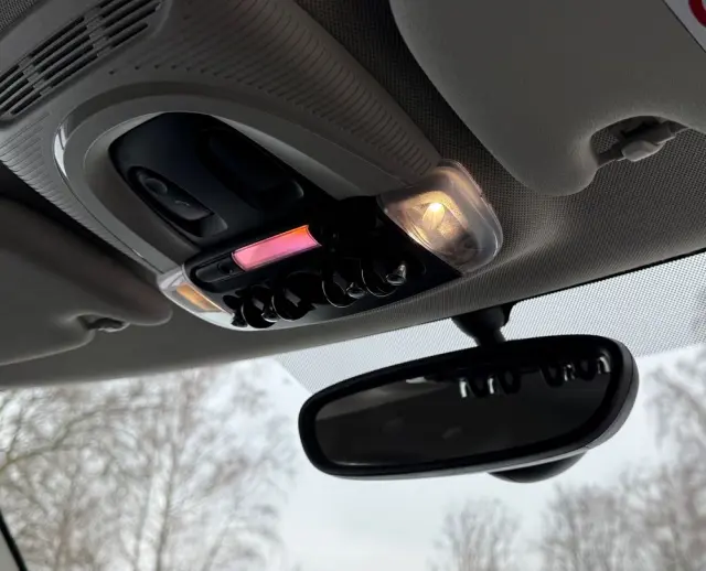 MINI Cooper John Works Trim