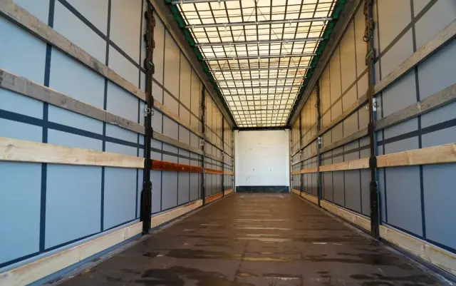 WIELTON FIRANKA / MEGA / SYSTEM BDE - ROZSUWANE SŁUPKI / LOW DECK / OSIE SAF /  - 