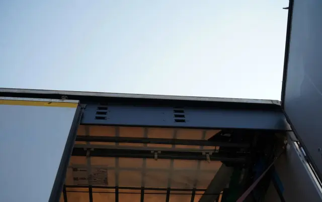 WIELTON FIRANKA / MEGA / SYSTEM BDE - ROZSUWANE SŁUPKI / LOW DECK / OSIE SAF /  - 