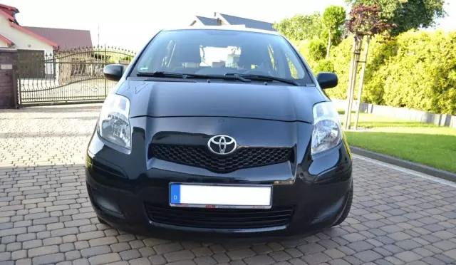 TOYOTA Yaris 