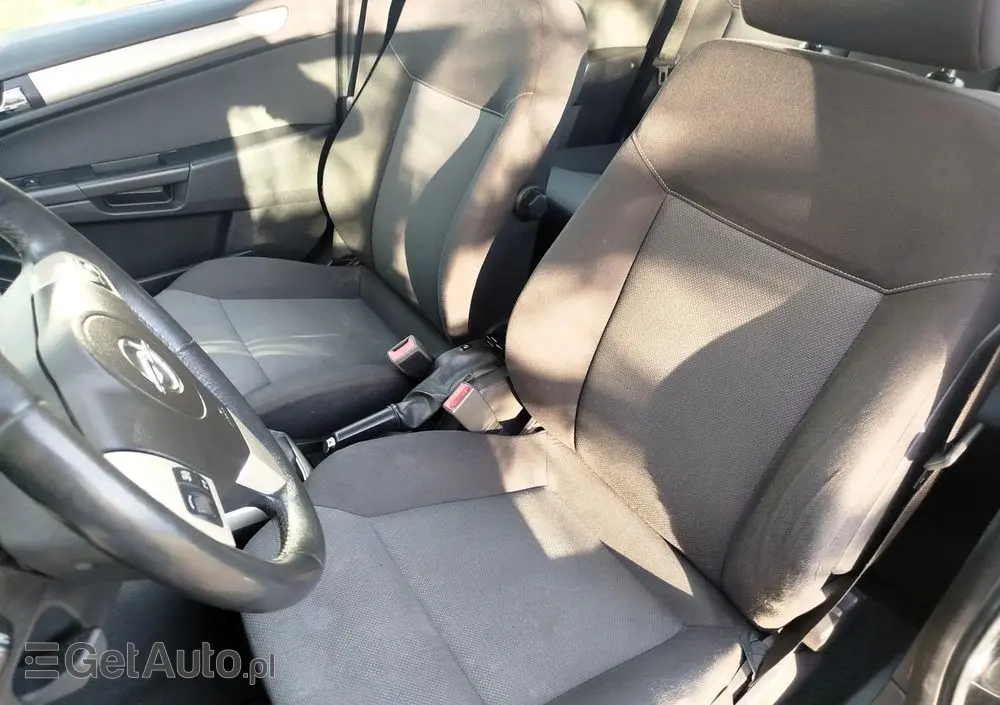 OPEL Astra 1.9 CDTI DPF Edition