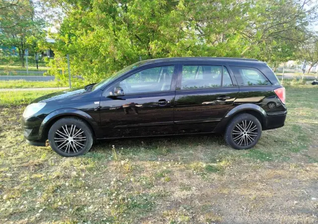 OPEL Astra 1.9 CDTI DPF Edition
