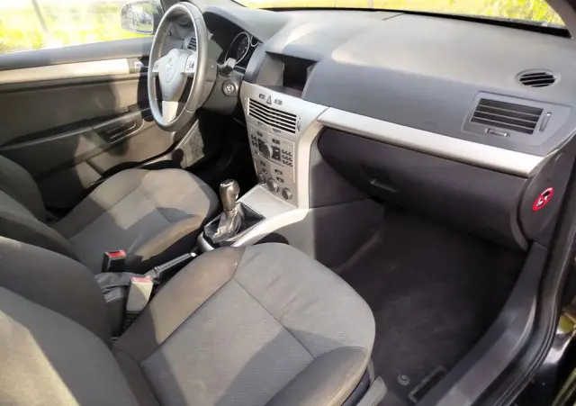 OPEL Astra 1.9 CDTI DPF Edition