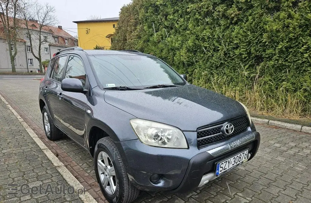TOYOTA Rav 4 