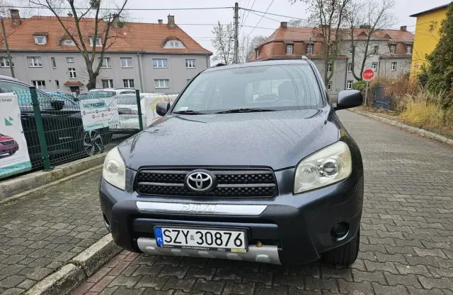 TOYOTA Rav 4 