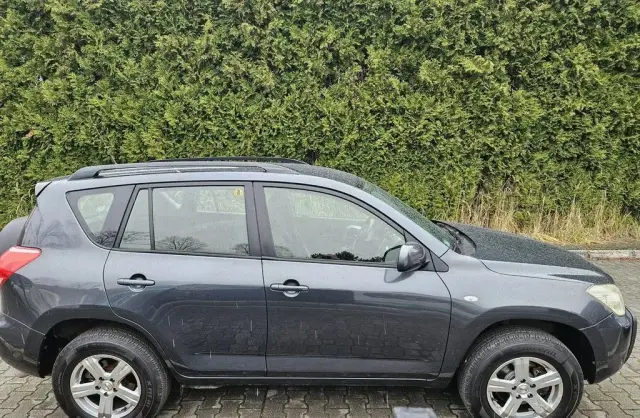 TOYOTA Rav 4 