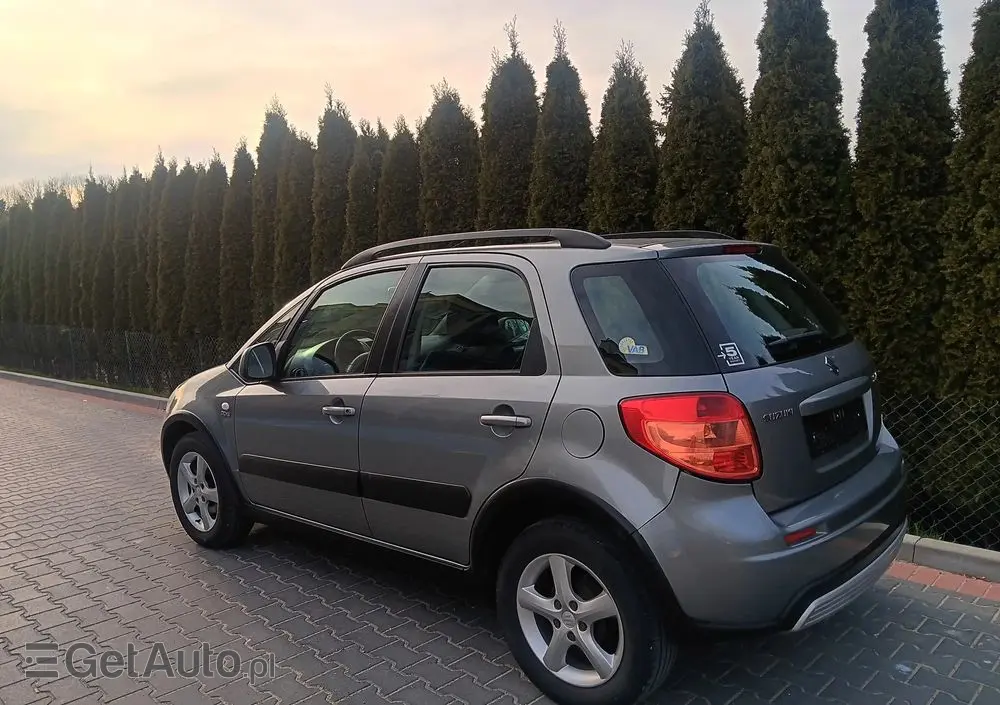 SUZUKI SX4 