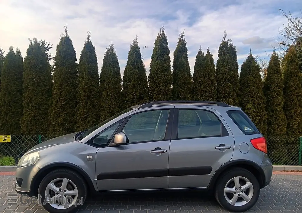 SUZUKI SX4 